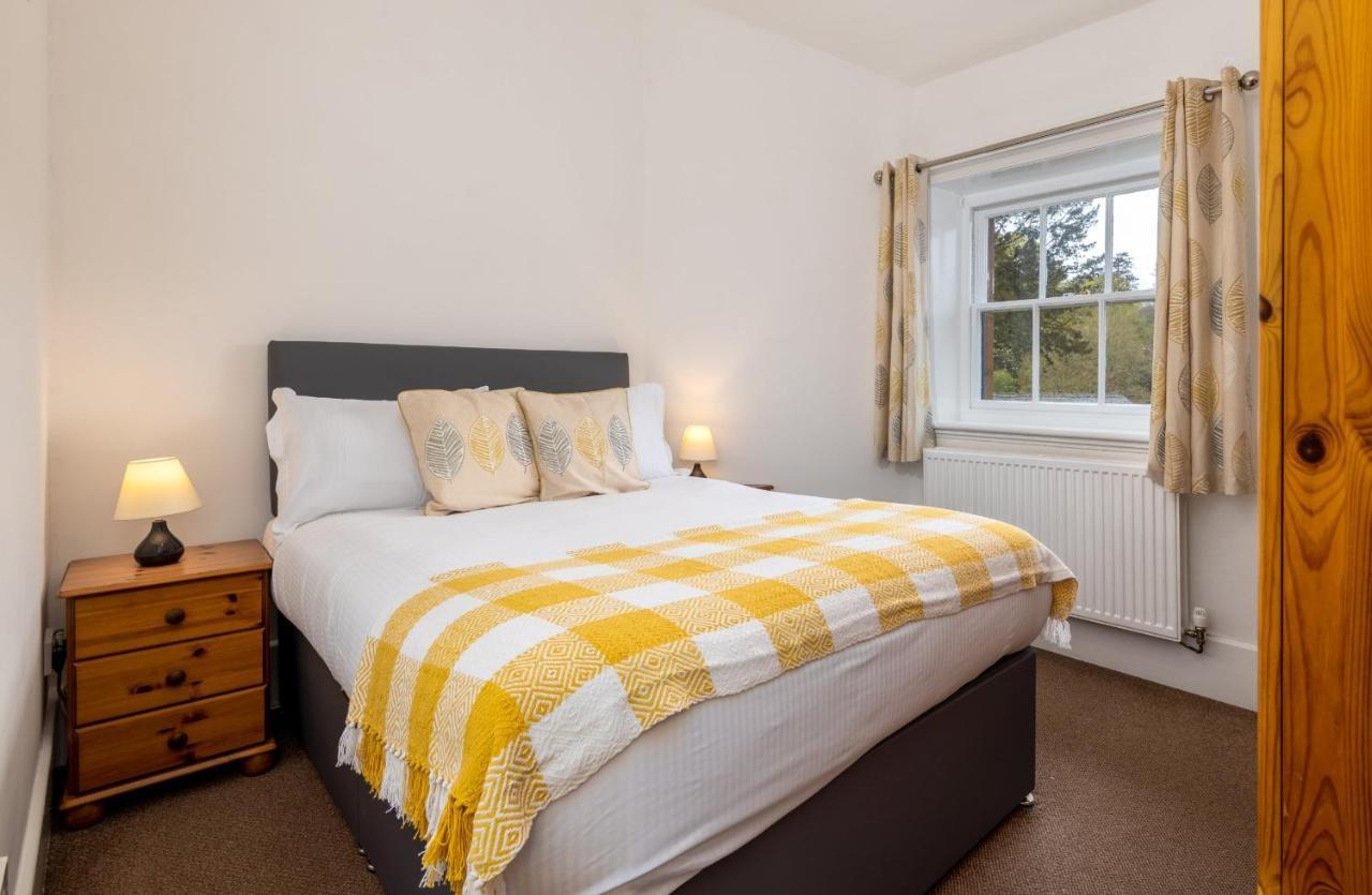 Muncaster Castle Coachman'S Quarters Bed & Breakfast Ravenglass Exterior photo