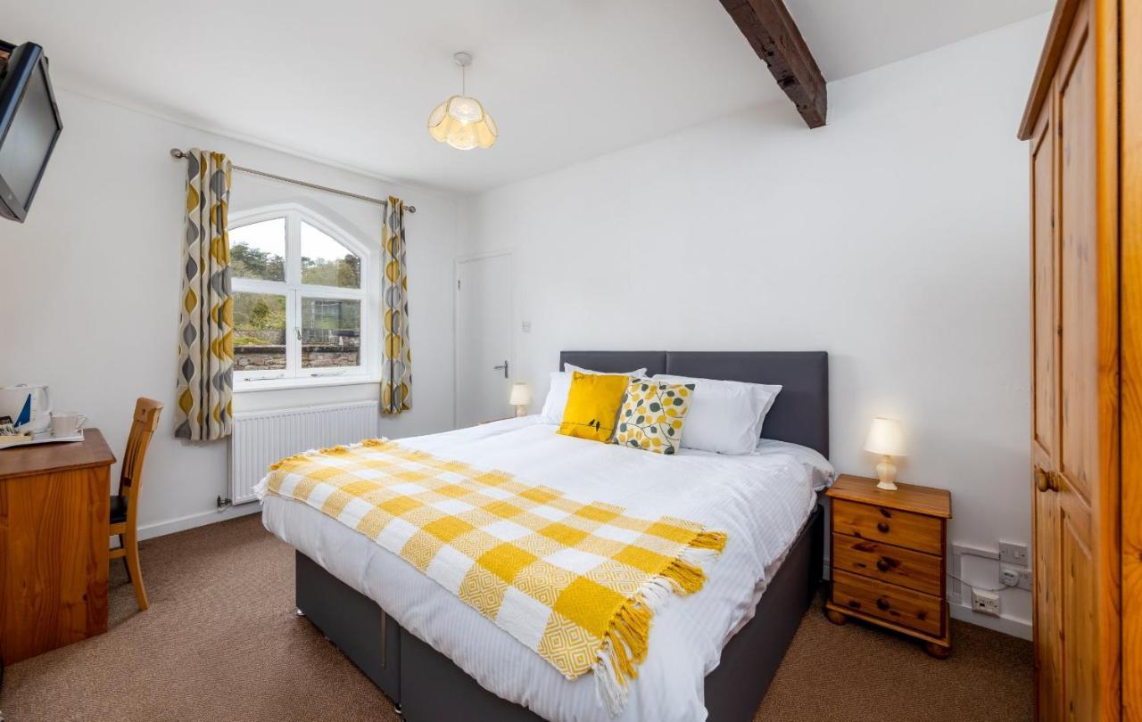 Muncaster Castle Coachman'S Quarters Bed & Breakfast Ravenglass Exterior photo