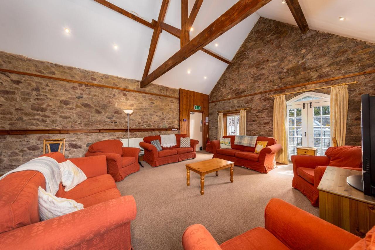 Muncaster Castle Coachman'S Quarters Bed & Breakfast Ravenglass Exterior photo