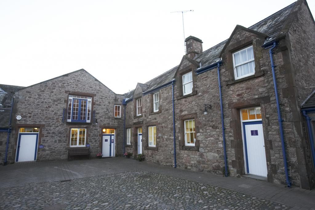 Muncaster Castle Coachman'S Quarters Bed & Breakfast Ravenglass Exterior photo