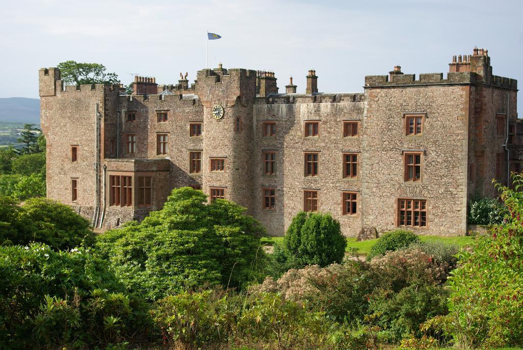 Muncaster Castle Coachman'S Quarters Bed & Breakfast Ravenglass Exterior photo